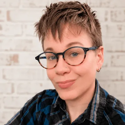 Alyx Holsclaw, LCSW, Licensed Clinical Social Worker in Chicago, IL — therapist at ThriveTalk