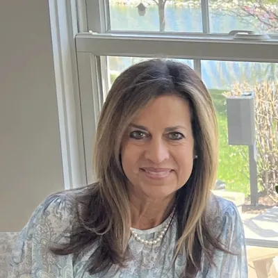 Dr. Aura R. Deschamps, PsyD, HSPP, Clinical Psychologist in Indianapolis, IN — therapist at ThriveTalk