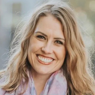 Hannah Khoddam, Clinical Psychologist in Los Angeles, CA — therapist at ThriveTalk