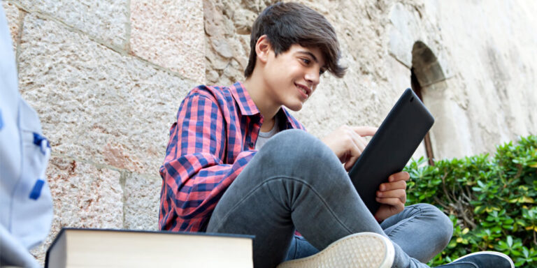 Virtual Counselor: How Online Therapy Can Help Teenagers